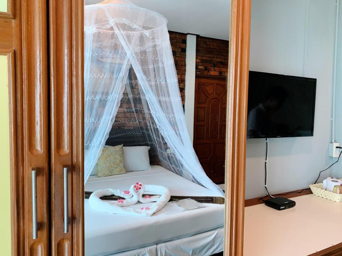 Adang Island Resort Koh Lipe Exterior photo